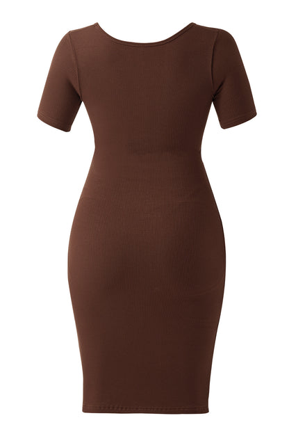 Midikjole med korte ermer og innebygd shapewear