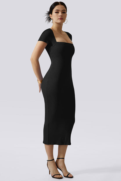 Kjole med Queen Anne-utringning og innebygd shapewear