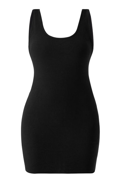 Enkel midikjole med rund hals og innebygd shapewear