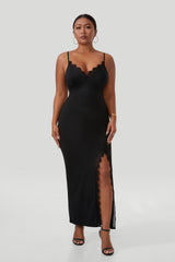 Blonde maxikjole med splitt og innebygd shapewear