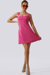 Mini kjole med firkantet hals og innebygd shapewear