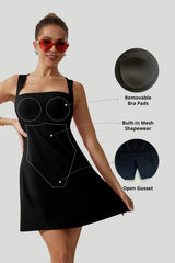 Mini kjole med firkantet hals og innebygd shapewear