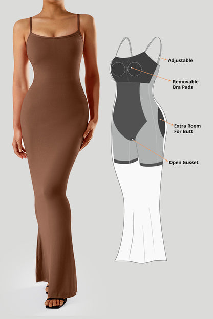 Kjole med spaghettistropper og innebygd shapewear