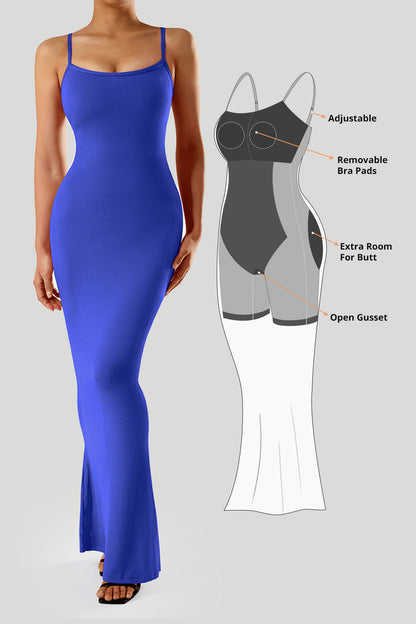 Kjole med spaghettistropper og innebygd shapewear