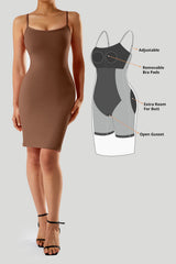 Spaghettistroppe bodycon-kjole med innebygd shapewear