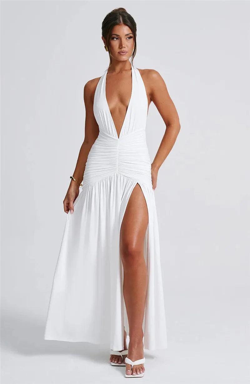 Elegant halterneck-maxikjole med dyp V-utringning