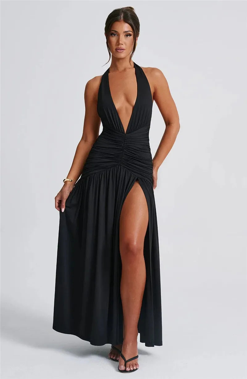 Elegant halterneck-maxikjole med dyp V-utringning
