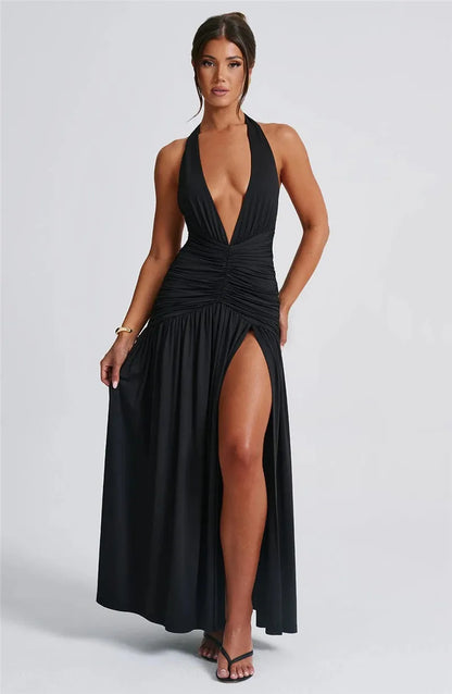 Elegant halterneck-maxikjole med dyp V-utringning