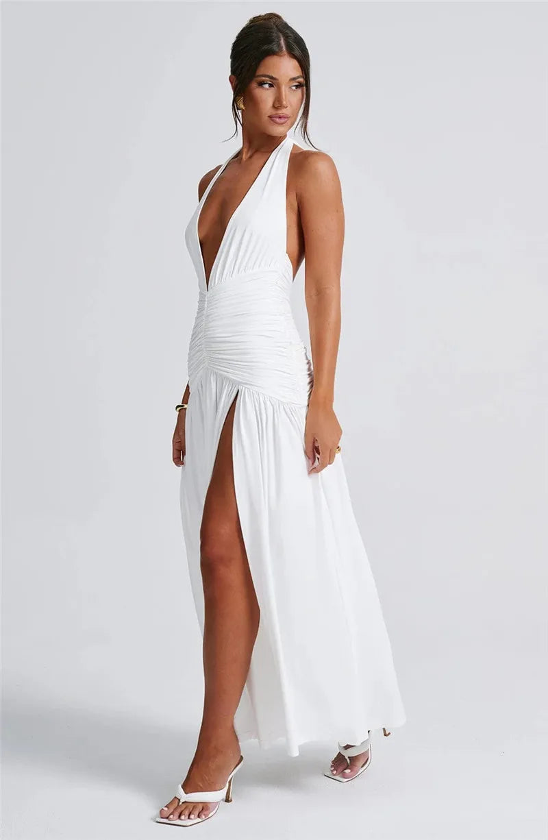 Elegant halterneck-maxikjole med dyp V-utringning