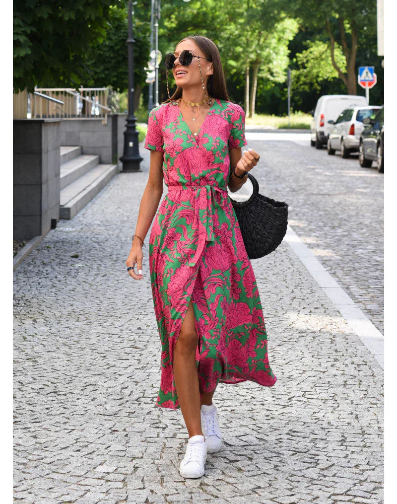 Sam Chic-kjole – Eleganse med V-hals