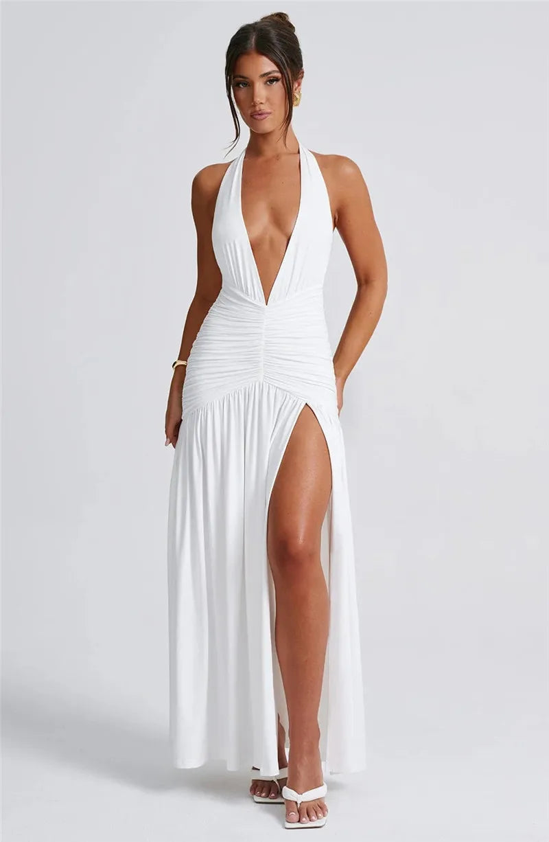 Elegant halterneck-maxikjole med dyp V-utringning