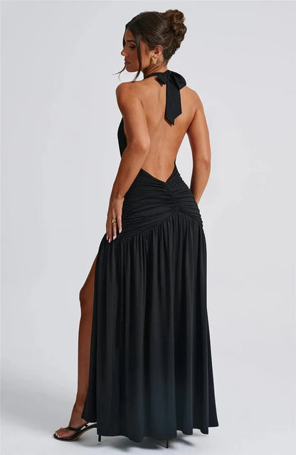 Elegant halterneck-maxikjole med dyp V-utringning