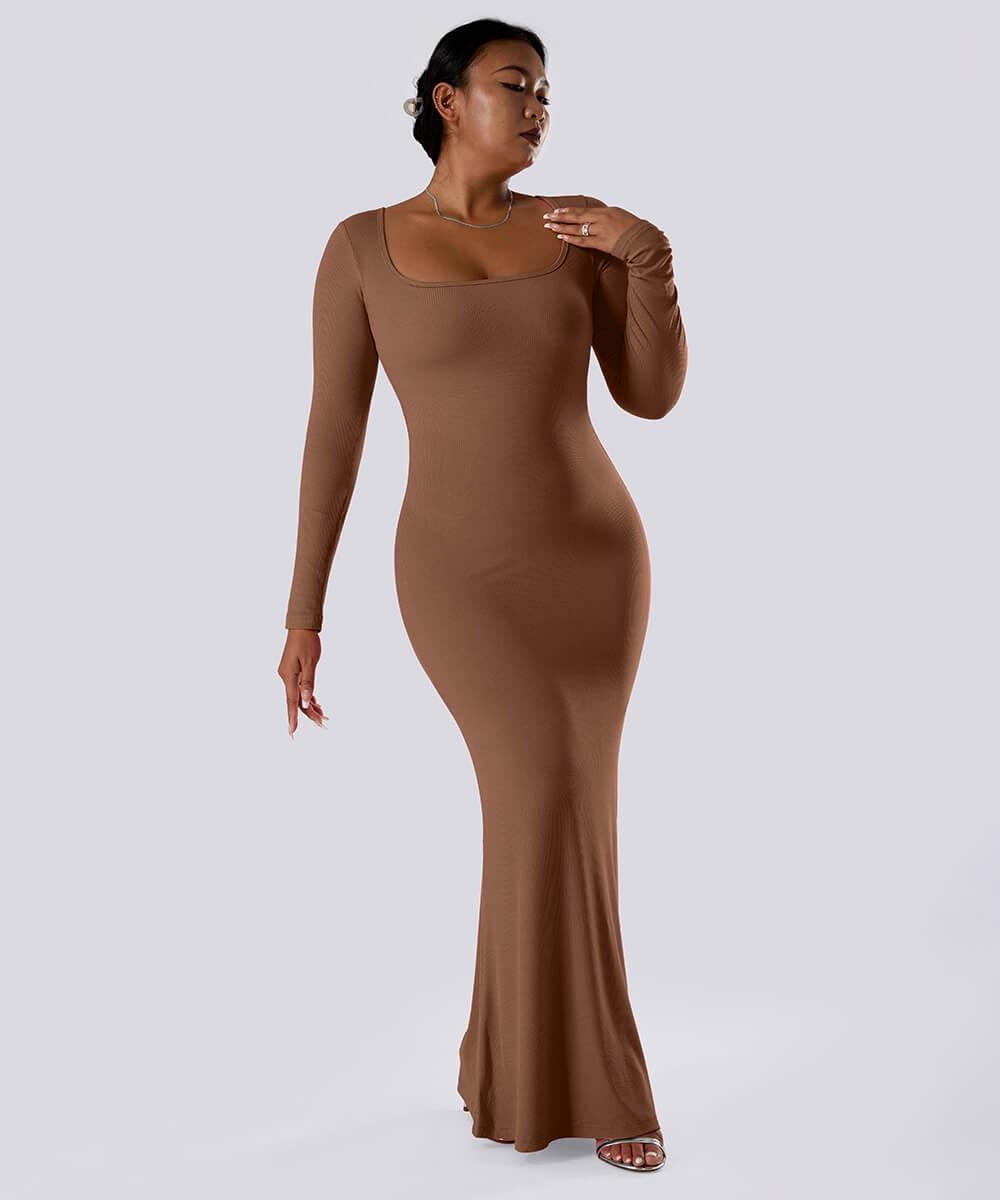 Ensfarget kjole med lange ermer og innebygd shapewear