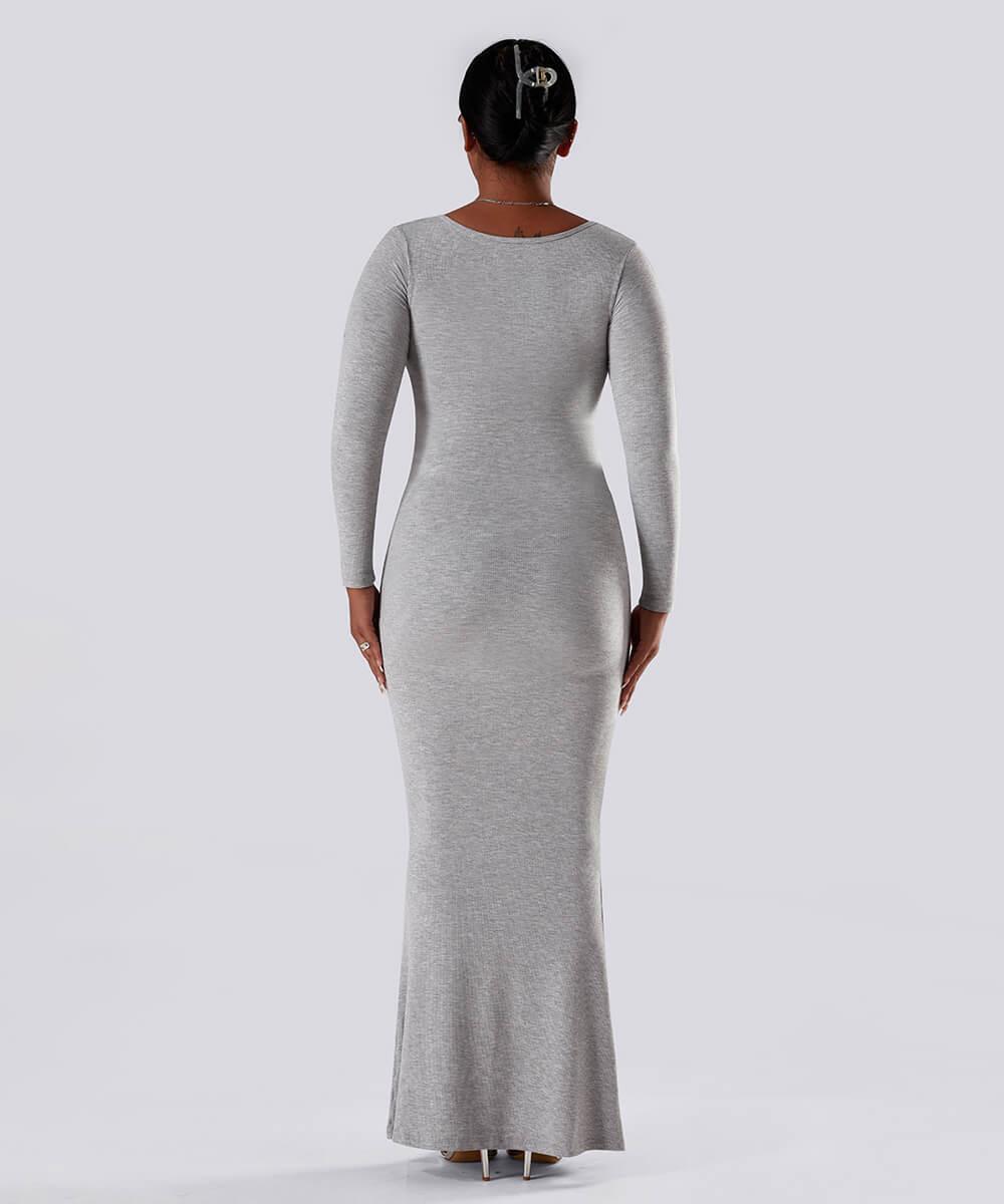 Ensfarget kjole med lange ermer og innebygd shapewear