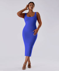 Solid ermeløs kjole med innebygd shapewear