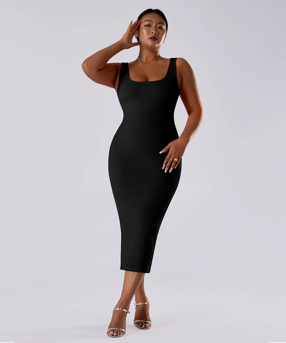 Ensfarget ermeløs kjole med innebygd shapewear