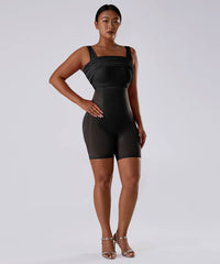 Solid ermeløs kjole med innebygd shapewear