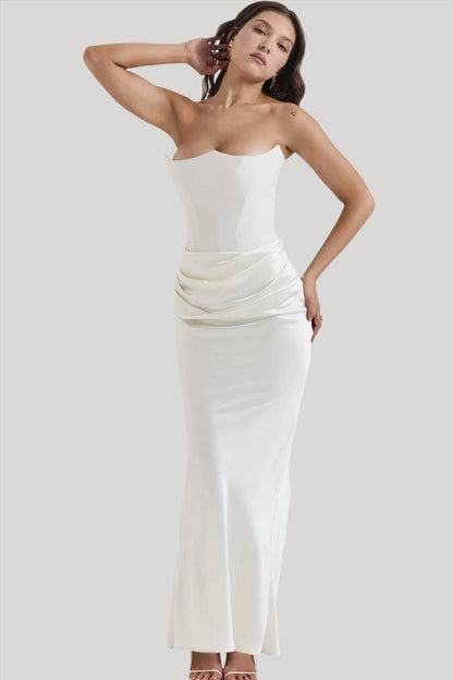 Elegant stroppeløs maxikjole