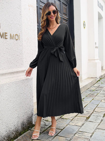 Elegant midikjole til fest med V-hals