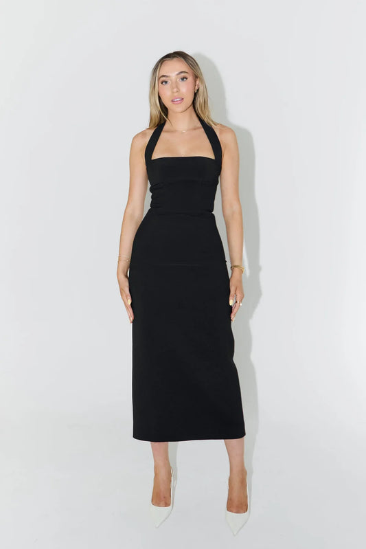 Tettsittende halterneck-midikjole