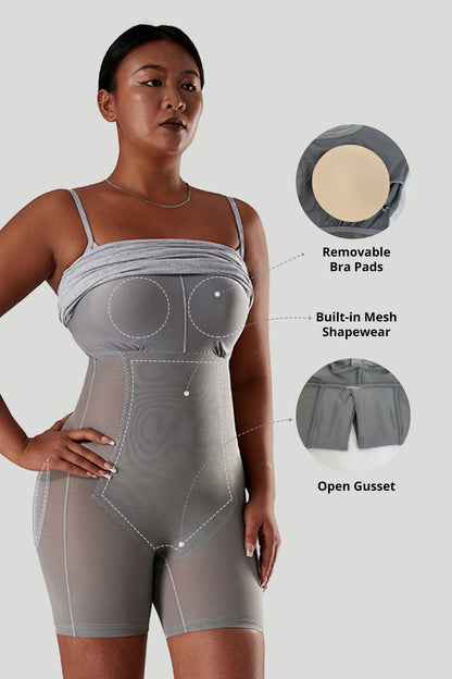 Kjole med spaghettistropper og innebygd shapewear