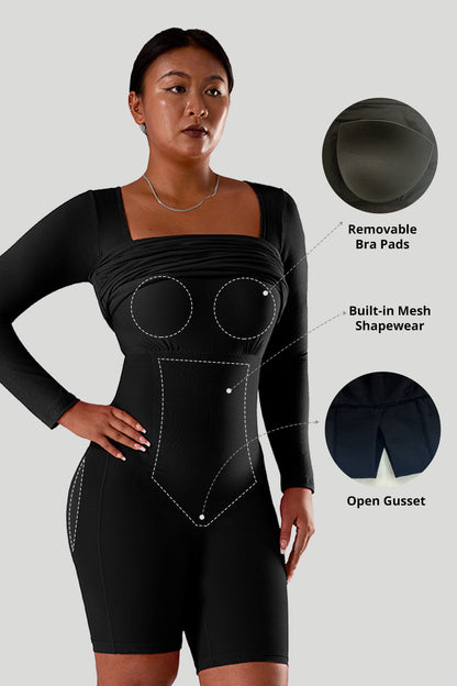 Ensfarget kjole med lange ermer og innebygd shapewear